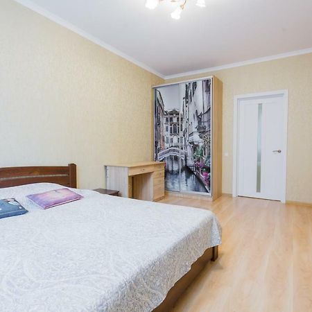 Business Class Apartment At Lomonosova Киев Екстериор снимка